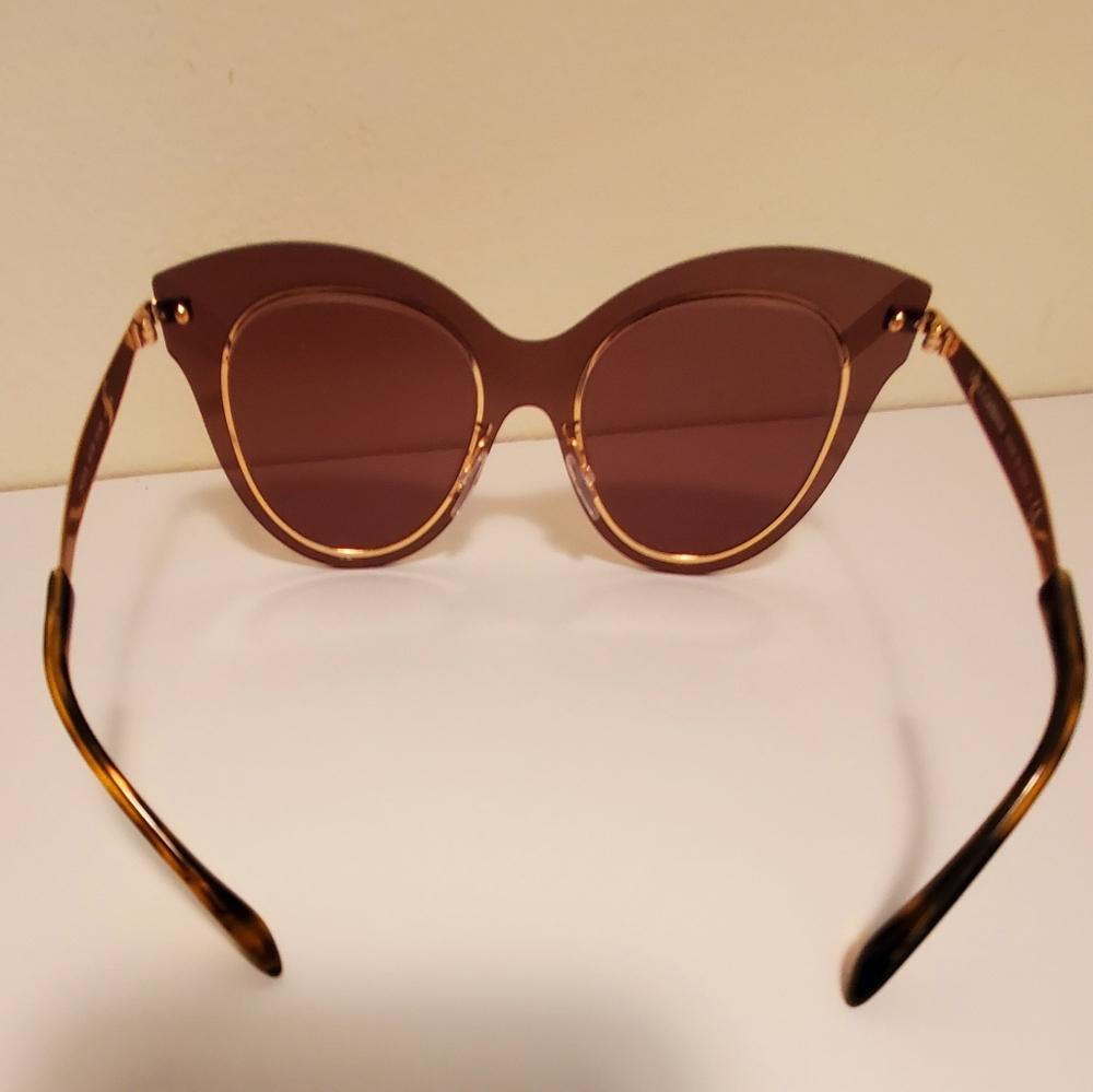 Dolce and Gabbana Ladies Sunglasses.  Brown mirrored bronze - Picture 3 of 16